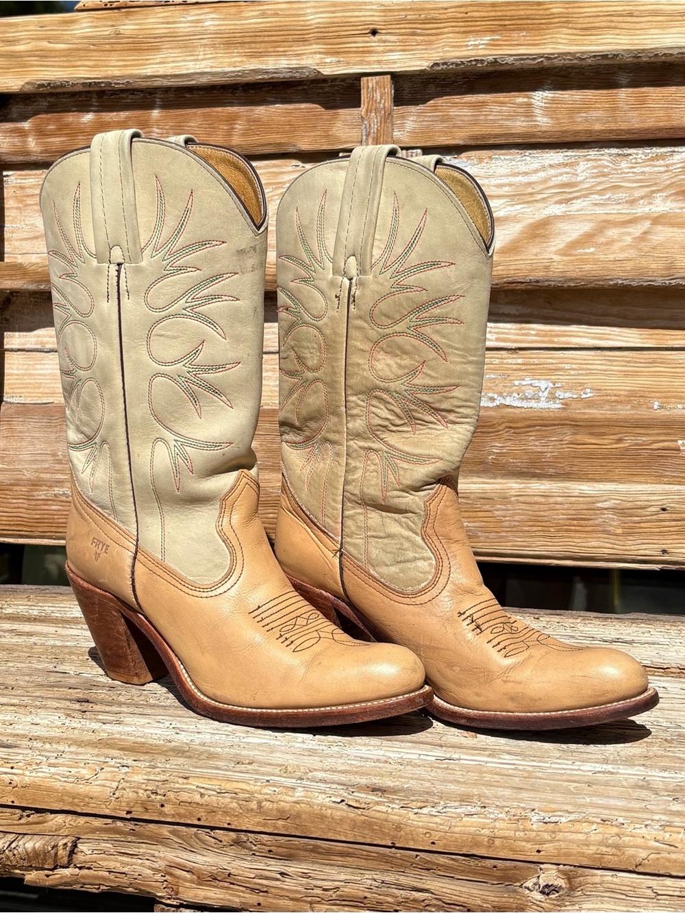 FRYE Vintage Two-Tone Leather Western Boots Tan Cream Cowboy Boots Size 9AA - Picture 7 of 8